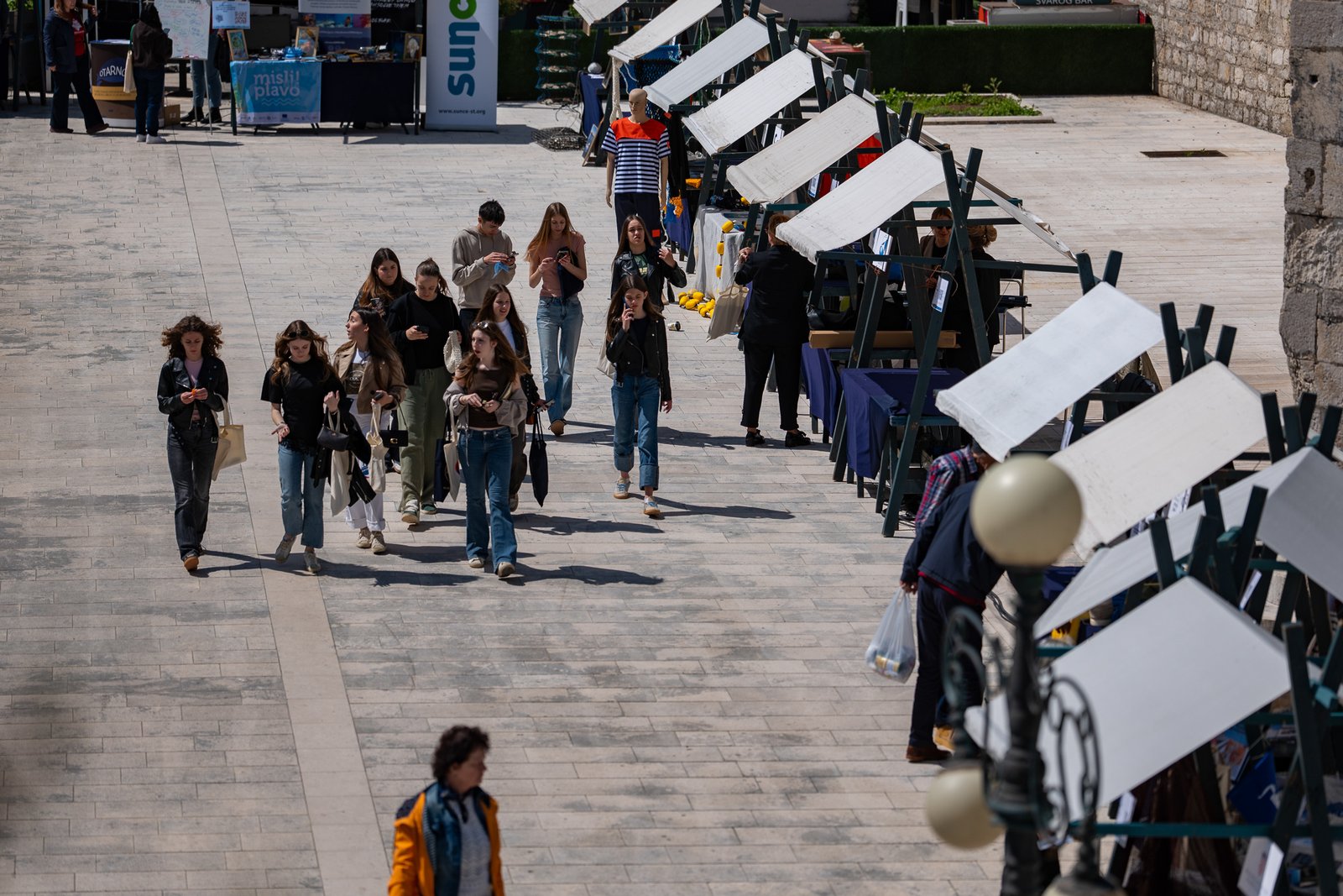 gallery image-undefined